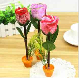 清新逼真玫瑰花造型