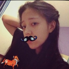 素颜美女方齐禾