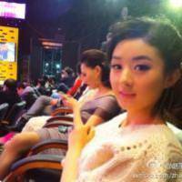 颖生活照也很美女生