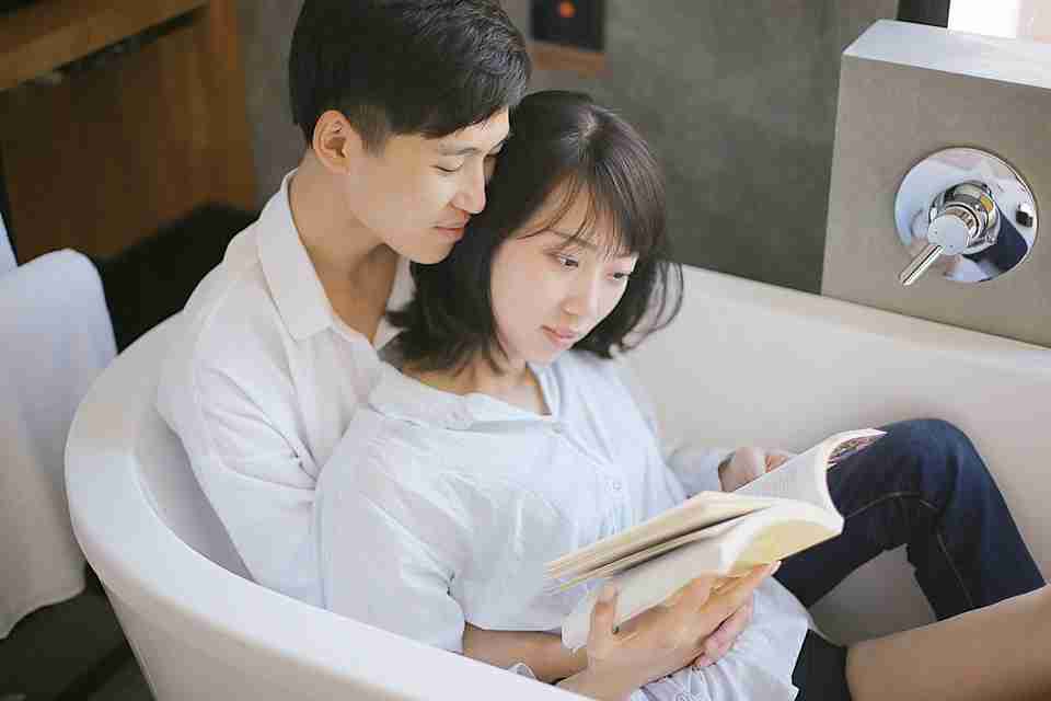 情侣意境感人时刻