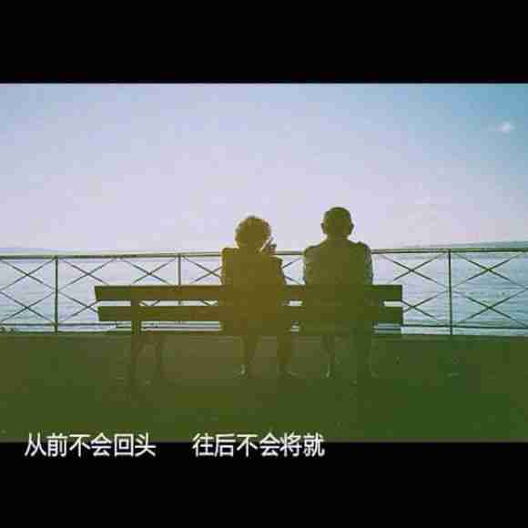 伤感黑白意境情侣爱情图片