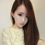 长发大眼美女