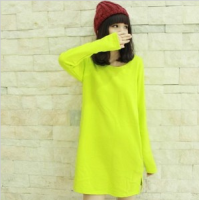 荧光绿打底衫