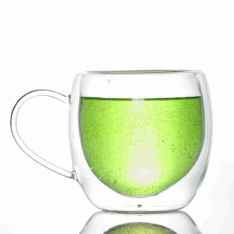 喜欢这个造型和杯子里的绿色