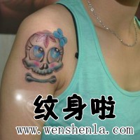 美女胸口般若纹身直播
