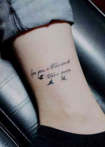 纹身女的头像字