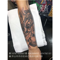 乐山鬼影刺青艺妓纹身