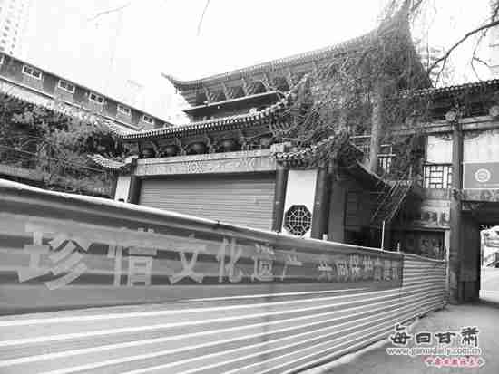 似乎在诉说着历史的沧桑和如今落魄的伤感