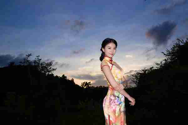 划落在指间伤感