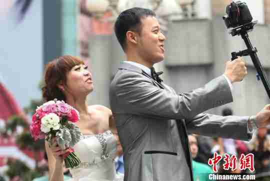 重庆情侣自拍创意婚纱照