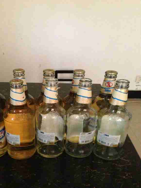 我又开始伤感了我要喝酒