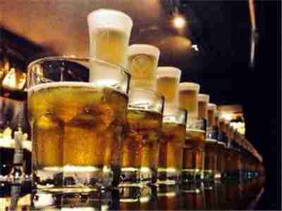 只有失意时才喝酒的女人