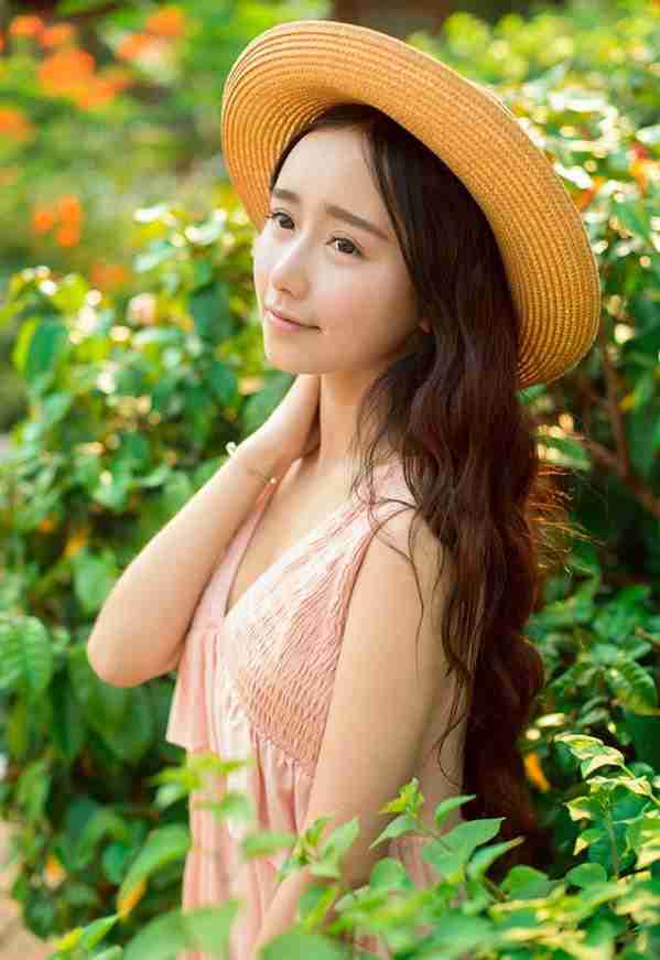 清唱离歌的忧伤女生图片