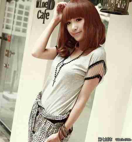 梦醒后的悲伤女生图片