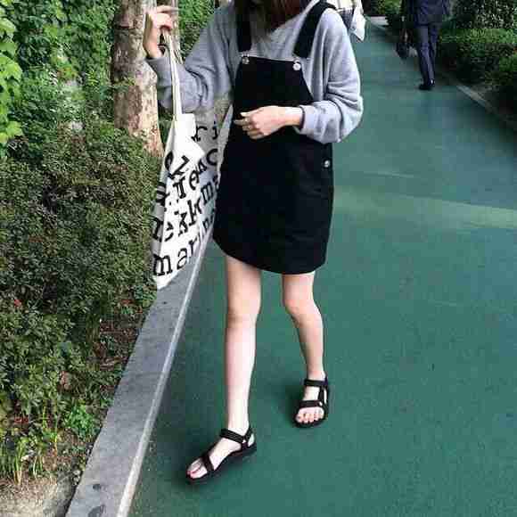 复古潮流的女生微信头像