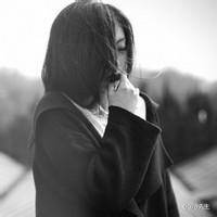 伤感秃废的女生头像 伤感秃废的女生头像