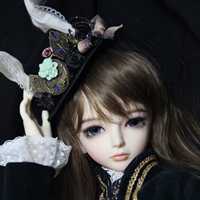 忧郁的神情让人看