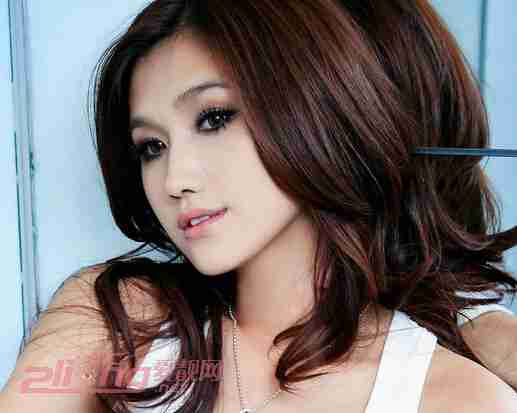 新锐歌手美女文娱频道