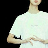 加亲密像恋人却