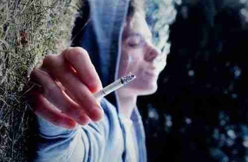 另类的欧美男生抽烟伤感图片