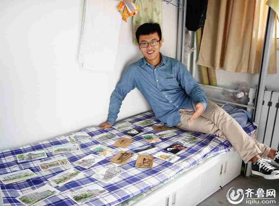 大学生情侣手绘明信片为母校代言
