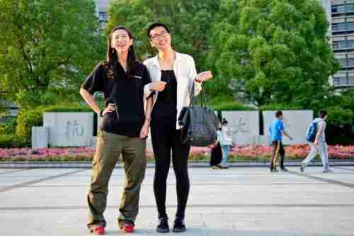 大学生情侣拍换装照纪念青春