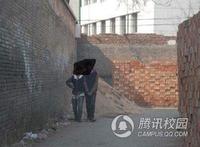 劝大学生情侣莫开房