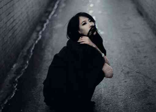 非主流美女吸烟图片|伤感个性签名|非主流美女图片