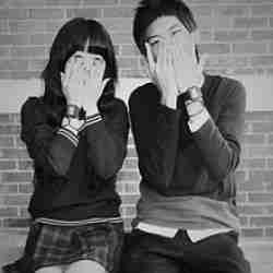 求此图片的情侣头像!急!