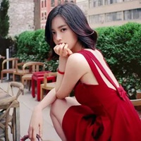 女生头像红裙子