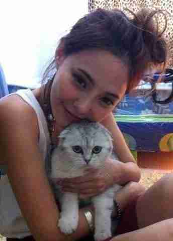 双眼皮相依相偎