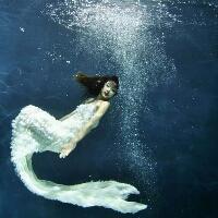 微信女生坠入深海头像第张