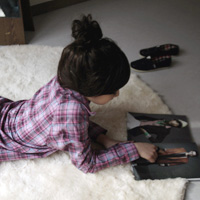 微信低头头像女生