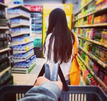 毕竟深情不及久伴女生头像