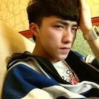 我喜欢床穿校服的美男子