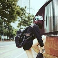 系鞋带的女汉子在哪~