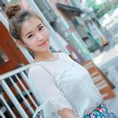 微信头像女生侧坐