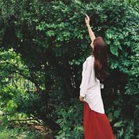 侧颜他女生头像