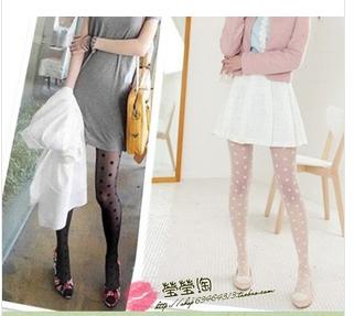 半透明性感女连