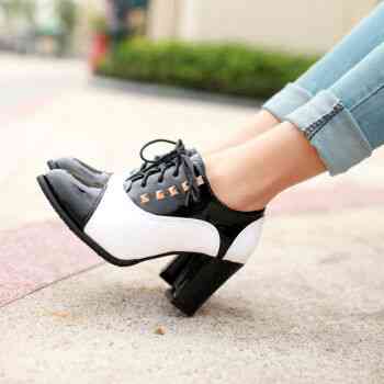 简约铆钉拼色高跟女粗跟