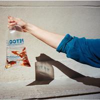 高清女头骨节分明的手