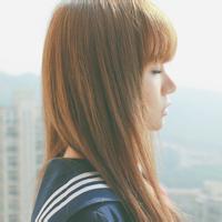 校服控女生头像只有我不想流的泪