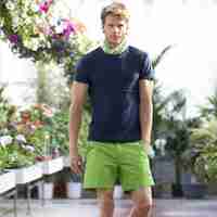 标签欧美型男搭配