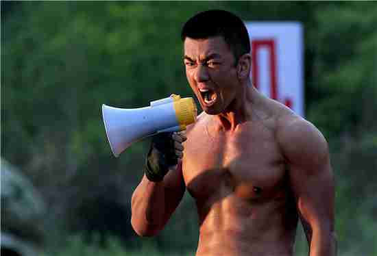 天野男人味爆棚