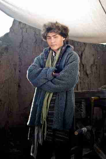 快男冠军显男人味