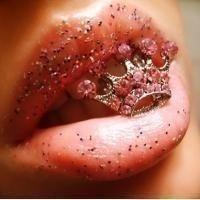 最近学院里来了个超有钱的超级大帅哥!