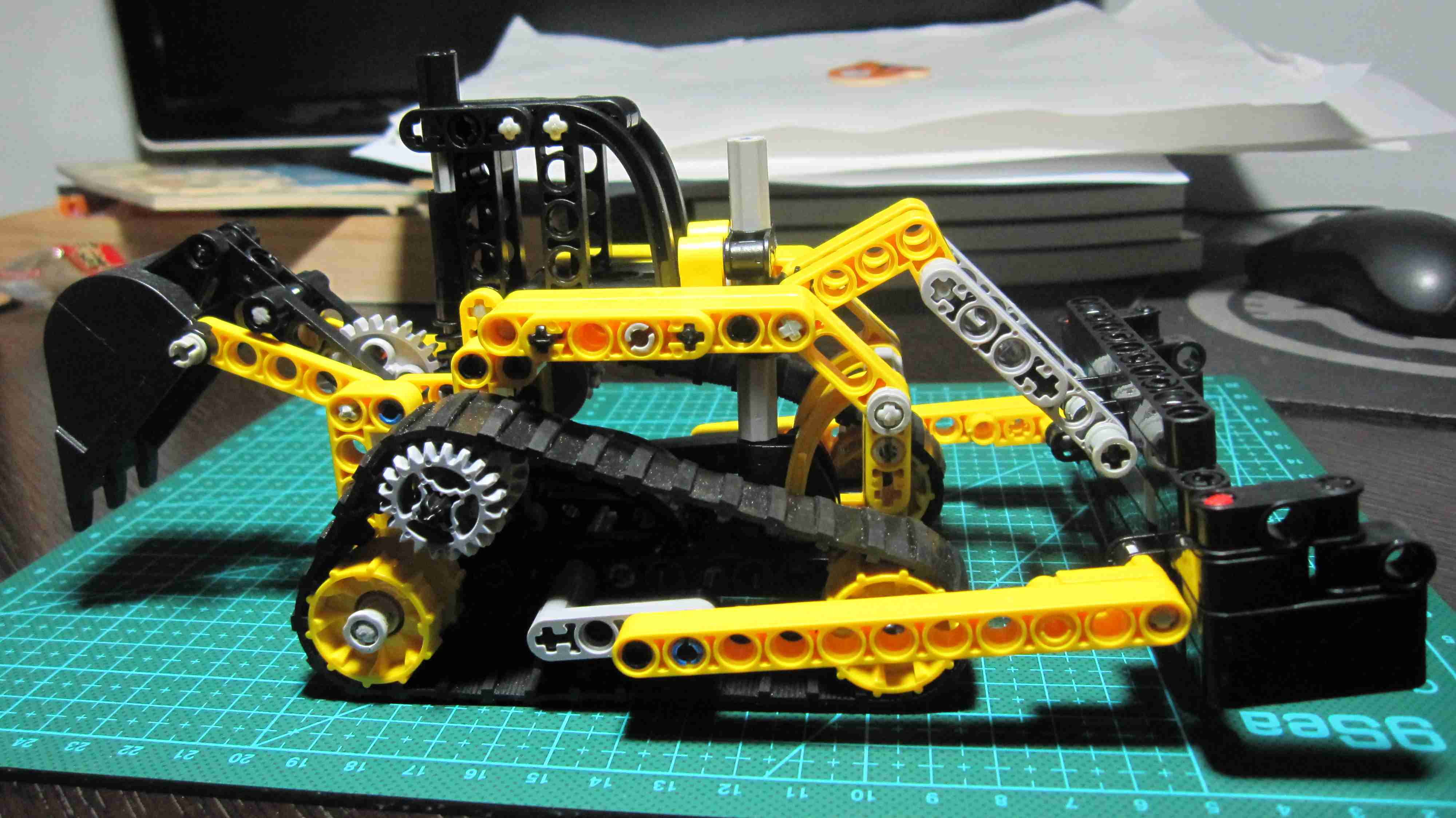 熊孩子小侄找点事儿