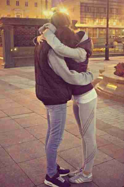 小孩看海豚的情侣头像