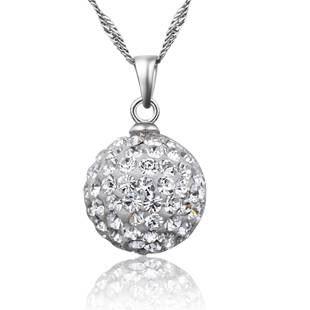 配以唯美的蕾丝花边