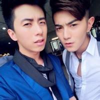 微信兄弟头像带字一左一右一对张